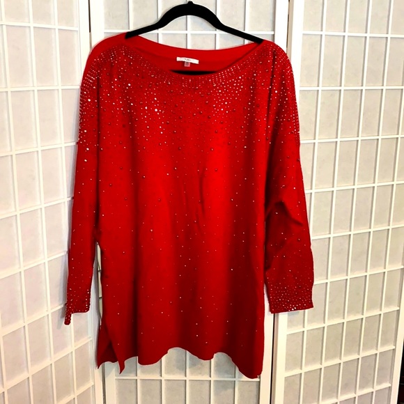 Red sweater with Crystal accent - Picture 1 of 3